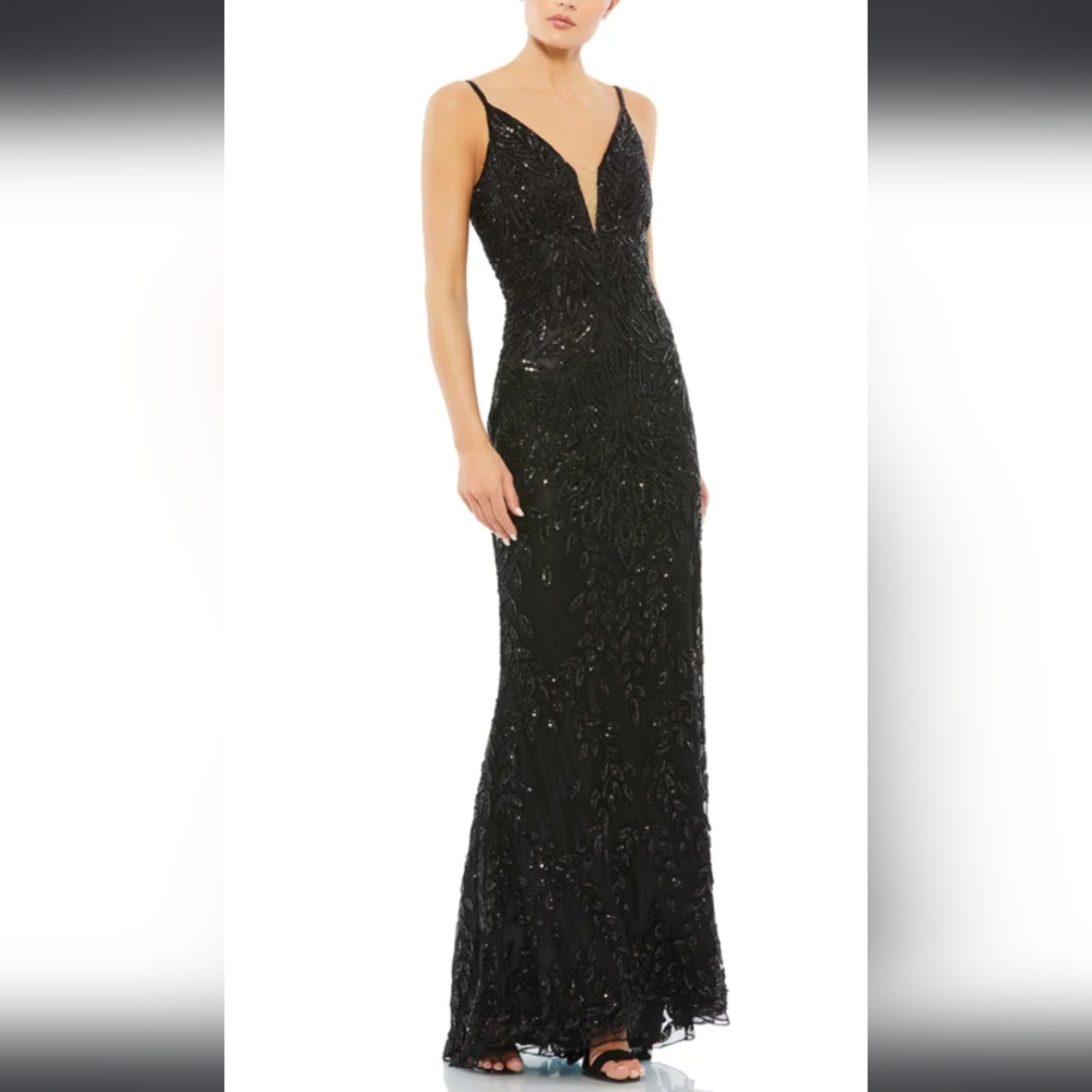 Mac Duggal Embellished Leaf Evening Gown Stunning Beaded gown size 14 NWT